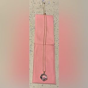 Kendra Scott Vanessa Pendant Necklace in Gold